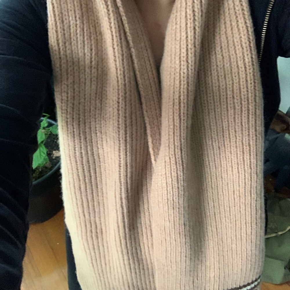 Wool Coach Scarf - Picture 4 of 4